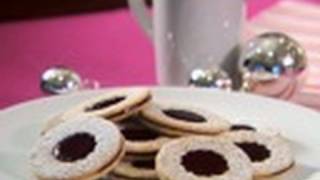 Linzer Cookie Recipe [upl. by Franciscka]