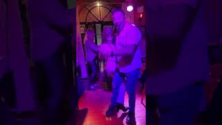 Seguimos bailando  Apretadito  Encontrarsecom [upl. by Voss49]