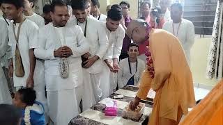 HH Haladhar Swami Maharaj with Secretary HG Praneshwar Das Pr Old Prasadam Distribution video [upl. by Romano]