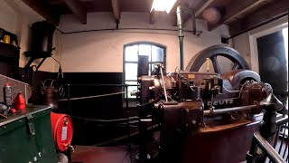 Korenmolen quotDE HEGEMANquot met oude dieselmotor 4K [upl. by Pancho]