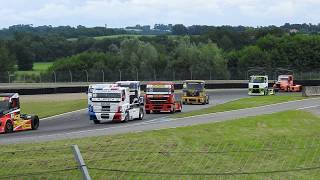 Départ course 4 GrandPrix camions Nogaro 2018 [upl. by Ahsuatan]