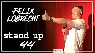 Felix Lobrecht quotDeutsche sind höchstens relativ coolquot  Stand Up 44 [upl. by Nahk]