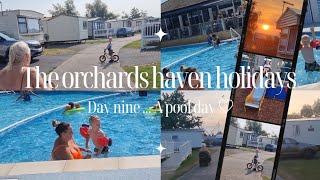 HOLIDAY POOL DAY  The orchards holiday park haven holidays Essex  Vlog  ♡ [upl. by Danika635]