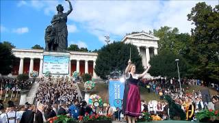 Kathrin Schilz Chefin von Löwenbräu Spaten und Franziskaner  Standkonzert der WiesnKapellen 2015 [upl. by Hakym]