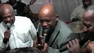 Dina Bell Ben Decca amp Henri Njoh chantent quotSOPHIEquot au FuFu Club [upl. by Boser]