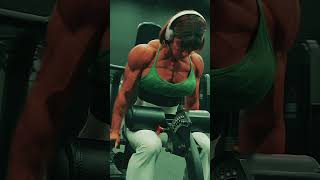 Stunning female muscle growth🔥🔥 fbb female bodybuilder bodybuilding bodybuilder gym fbb [upl. by Howey]