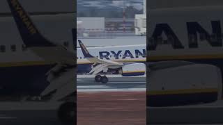 RYANAIR EMERGENCY Landing 737800 at Athens [upl. by Acyre]