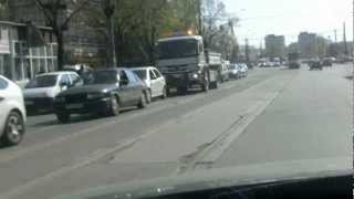 StraßenBahn Gleise u FahrbahnLöcher in Rumänien  Ploiesti 2012 [upl. by Ranzini837]