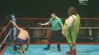 Giant Haystacks vs Kwik Kick Lee Akira Maeda wrestling [upl. by Hametaf249]