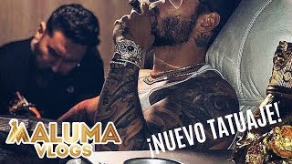 Maluma haciéndose un nuevo tatuaje  MalumaVlogs [upl. by Specht]