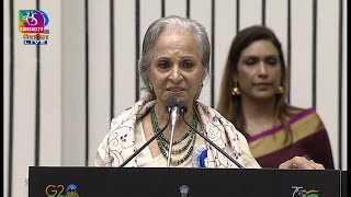 Waheeda Rehman receives the Dadasaheb Phalke Lifetime Achievement Award [upl. by Attenrev]