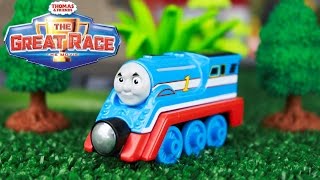 THOMAS AND FRIENDS STREAMLINED THOMAS TAKE N PLAY  The Great Race Toy Train KIDS PLAYING TOY TRAINS [upl. by Ryann]