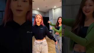 230430 DIA’s Jueun amp Eunchae doing Jueun’s ‘Easy Breezy’ challenge [upl. by Asillem]