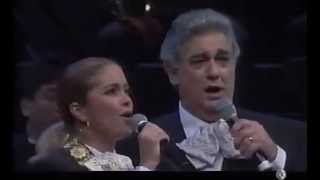 LUCERO Y PLÁCIDO DOMINGO CANTAN UN quotPOPURRI DE ÉXITOSquot CON EL MARIACHI GAMA MIL [upl. by Gonzalez]