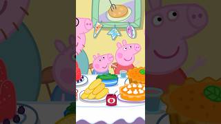 Peppa Pig spends Thanksgiving with her family 🥧  Nick Jr Shorts [upl. by Aicittel]