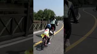 Semitrailer bicycle panoramic sunroof fourwheel drive serpentine movement bicycle crazy [upl. by Ahsinna]