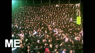 Thousands of Orthodox Jews dancing with enthusiasm amazing [upl. by Earesed10]