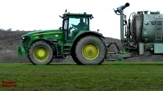 MuckSpreading with John Deere Power  Joskin Tanker with 7930 [upl. by Jacquetta]