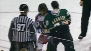 Ryan Hollweg vs Matt Barnaby Dec 14 2006 [upl. by Hild]