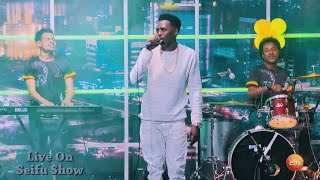 Seifu on EBS  Teddy Yo  Almetam  ቴዲ ዮ  አልመጣም Live Performance  Ethiopian Music [upl. by Aciretahs]