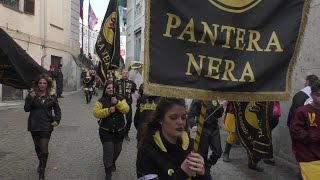 Pantera aranceri prima della battaglia delle arance  Carnevale Ivrea 2017 [upl. by Allehcram]