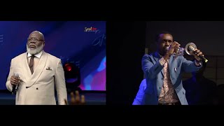 Bishop TD Jakes Calls Nathaniel Bassey to blow the trumpet as he preached  SLC [upl. by Angelico]