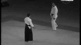 Aikido vs Karate Christian Tissier [upl. by Nunnery]