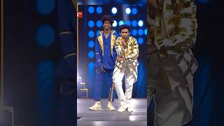 Behindwoods show behindwoods behindwoodsgoldmedal raveena dance divakardance [upl. by Barde]