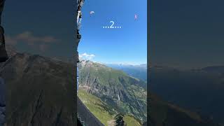 DELTA vs PARAGLIDER flybgd aletsch paragliding sailplane fiesch goms [upl. by Ecirtnuahs359]