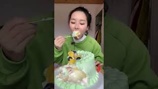 Full cream cake mukbang🎂🤤 asmr mukbang savoryswallowed cake eatingcake dessertmukbang dessert [upl. by Evets]