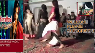 NEW NAGA MUJRA 2017 ON PAKISTANI WEDDING [upl. by Athene]