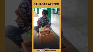 SALUT SAMA PARA PELAJAR INI Bantu Beli Jualan Adik Kelas Mereka Yang Berjualan Bantu Ibunya [upl. by Alleul]