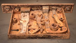 Very Rusty Ornate 1880s Mortise Lock Restoration  Random Restoration [upl. by Malliw]