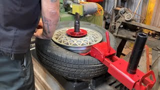 Coats Tire Machine Demo [upl. by Laise]