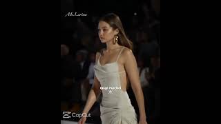 Lisa doing catwalk at Victoria secret Fashion show  supermodels  modelfypshorts [upl. by Henka]