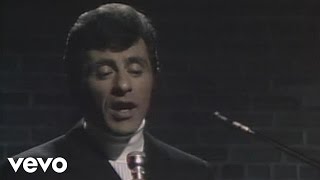 Frankie Valli  Cant Take My Eyes Off You Live [upl. by Nottirb782]