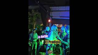 La Rubia y el Prodigio merenguetipico tipicoenvivo acordeon [upl. by Eyahsal576]