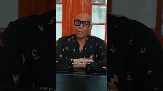 RuPaul nos explica la importancia del color en su casa [upl. by Ardnalahs856]