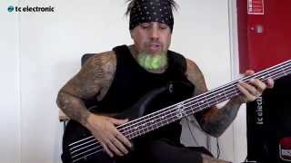 Fieldy Korn uses his quotFieldy Cool Chorusquot TonePrint for Corona Chorus [upl. by Edac89]