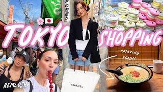 Alisha Goes Shopping in Tokyo  Eating at the Tsukiji Fish Market Japan Vlog [upl. by Gussy]