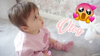 VLOG  12 💚 ON INSTALLE LE SAPIN D’INÈS 🎄 [upl. by Adnauqahs]