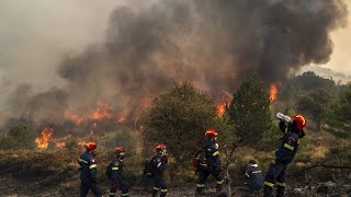 Griechenland Große Waldbrände auf Halbinsel Peloponnes nicht unter Kontrolle [upl. by Amo740]