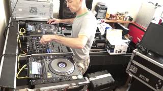 DJ LESSON on MIXING CHICAGO STYLE HOUSE MUSIC by ellaskins the DJ Tutor [upl. by Sungam340]