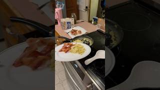 Cooking breakfast for my picky eaters Part 2 sahm sahmroutine morningvlog morningroutines [upl. by Noorah5]