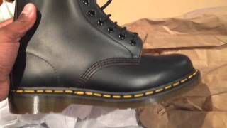 Dr Martens 1460 Vintage  Unboxing [upl. by Orly]