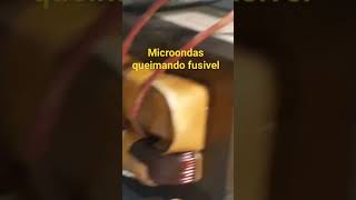 microondas queimando fusível resolvidovideo completo no canal [upl. by Racklin]