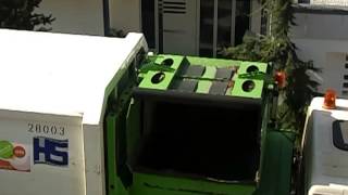 Müllabfuhr leert Mülleimer  collecte des ordures  Garbage Truck [upl. by Asseralc]