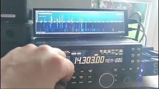 Yaesu FT450DPanadapter from TSPelectronica IF 67899Mhz8quotLCD BIGGEST WF IN HF TRX [upl. by Annaihr27]