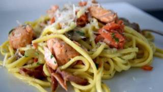 Recept  Pasta met verse zalm [upl. by Covell]