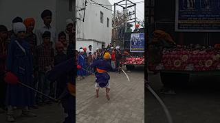 Gatka fire stunt in nagar kirtan gatkalovers nagarkirtan khalsa gatkaperformance nihangsingh [upl. by Adaminah]